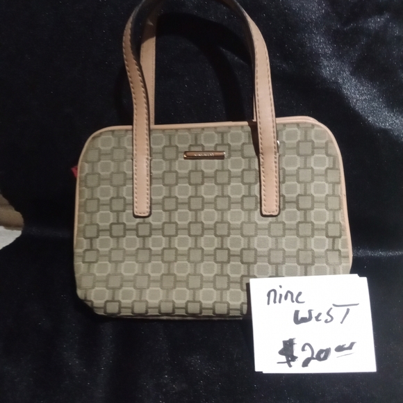 Purses and bags - Picture 5 of 13